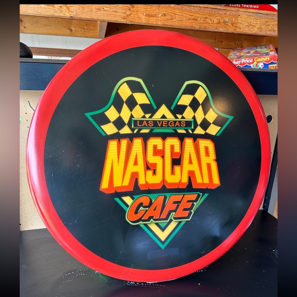 RARE NASCAR Cafe Las Vegas Table Top Very Solid Unique Piece 30” Round RARE HTF